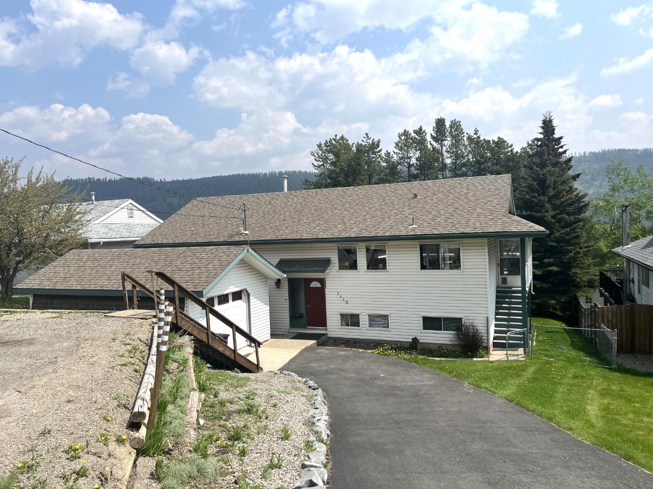 1110 Ash Crescent Xposure