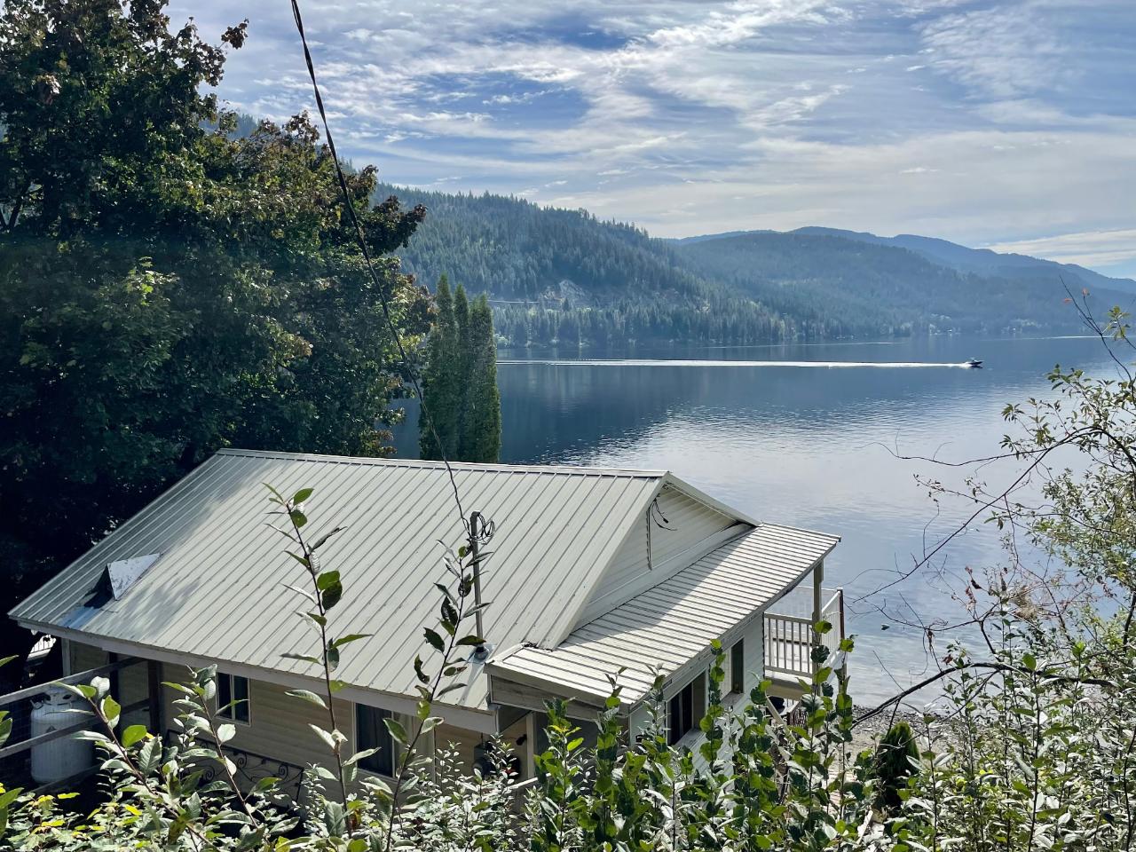 91 East Lake Drive Xposure