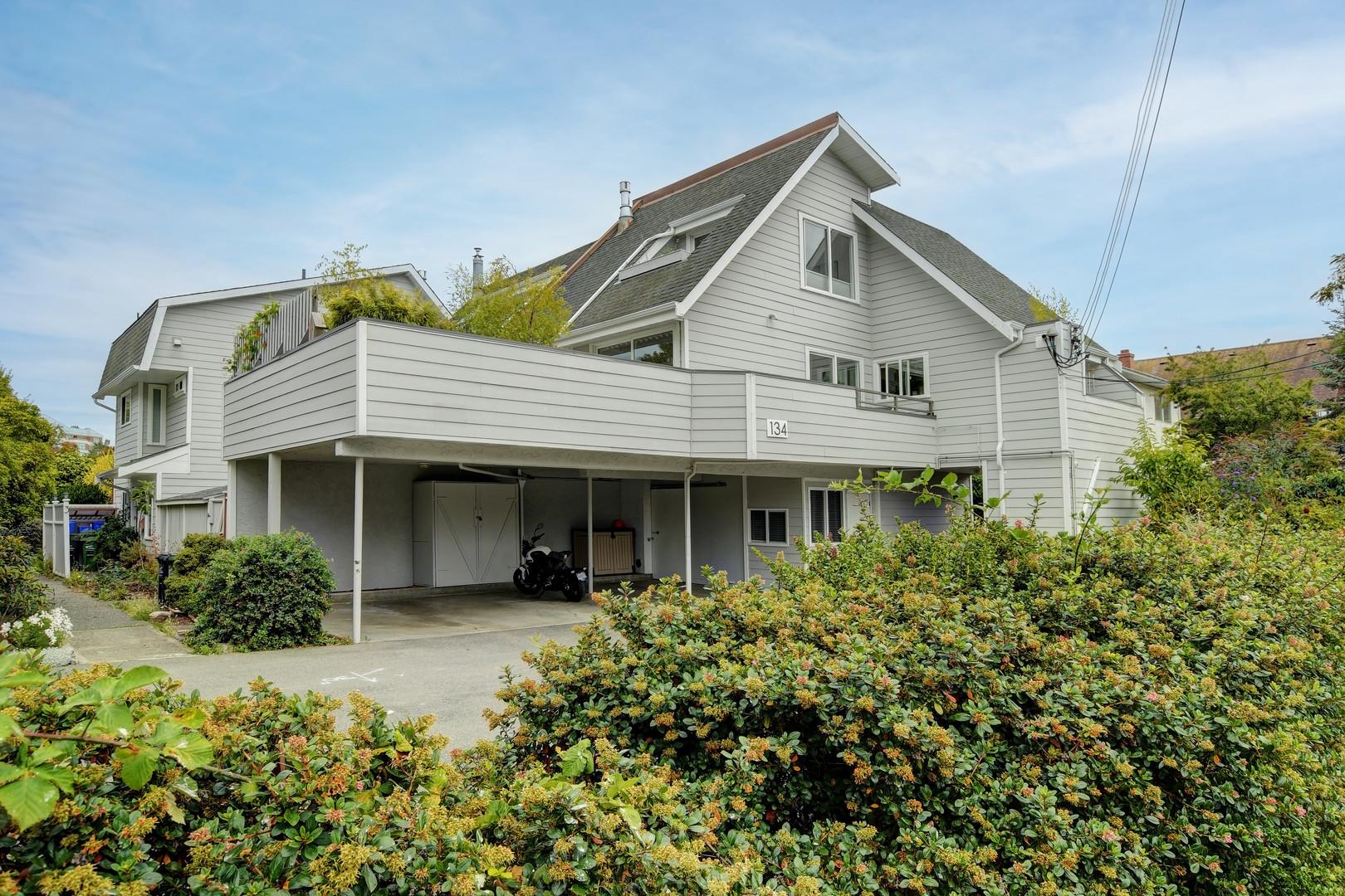 2134 Ontario St Newport Realty