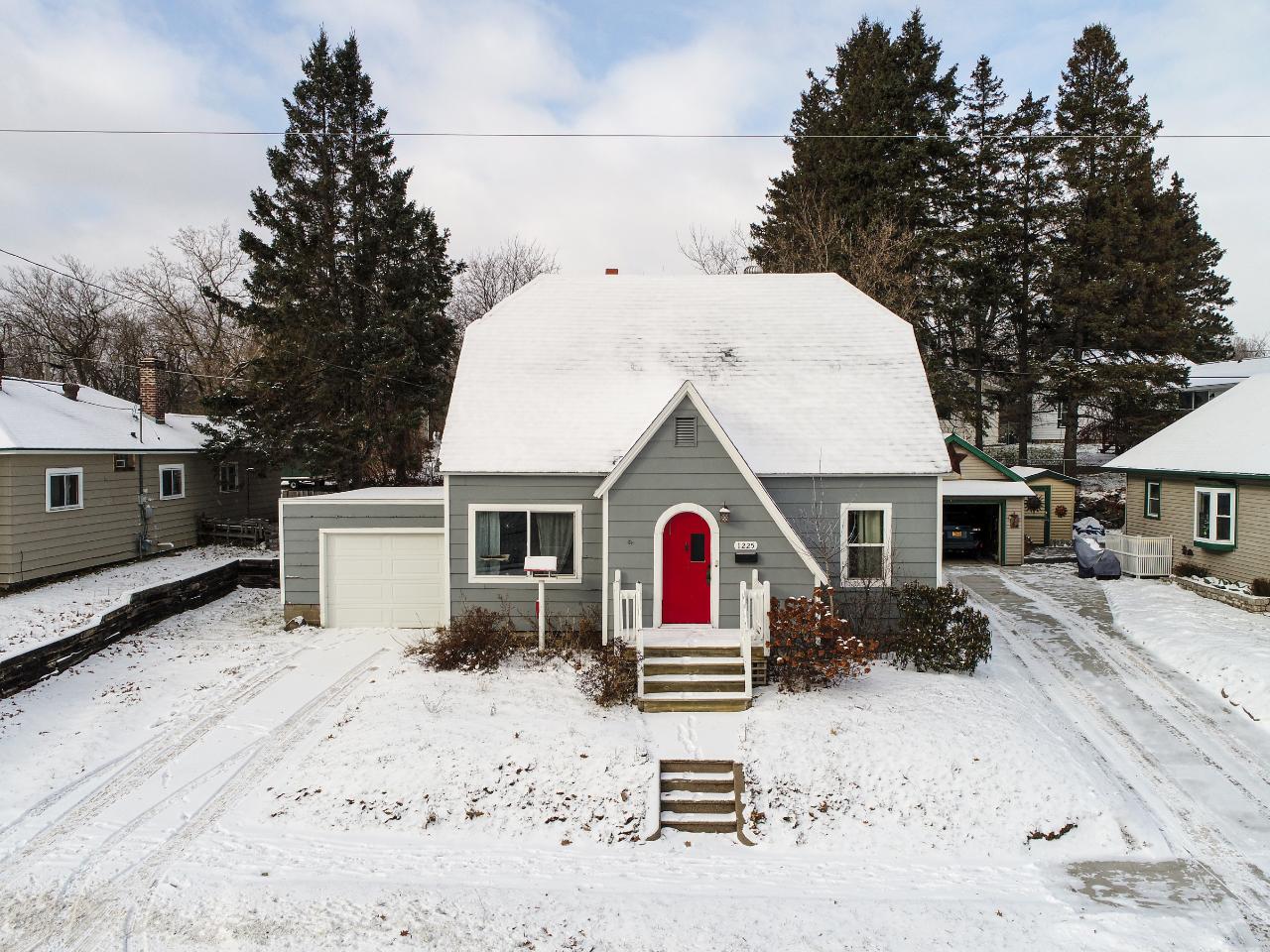 1225 Eagle St Coldwell Banker Mulleady REALTORS