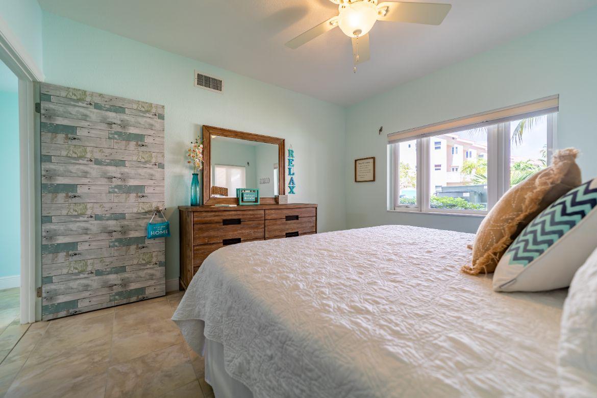 A11 Bell Channel Club & Marin Xposure