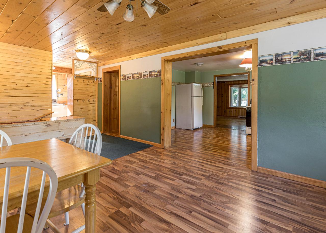 9733 Country Ln Redman Realty Group