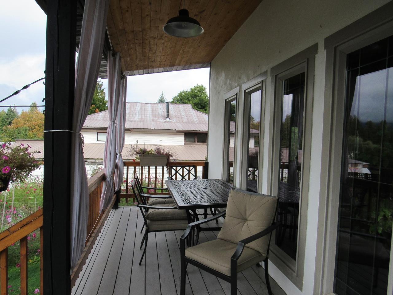 1529 Ainsworth Avenue Xposure