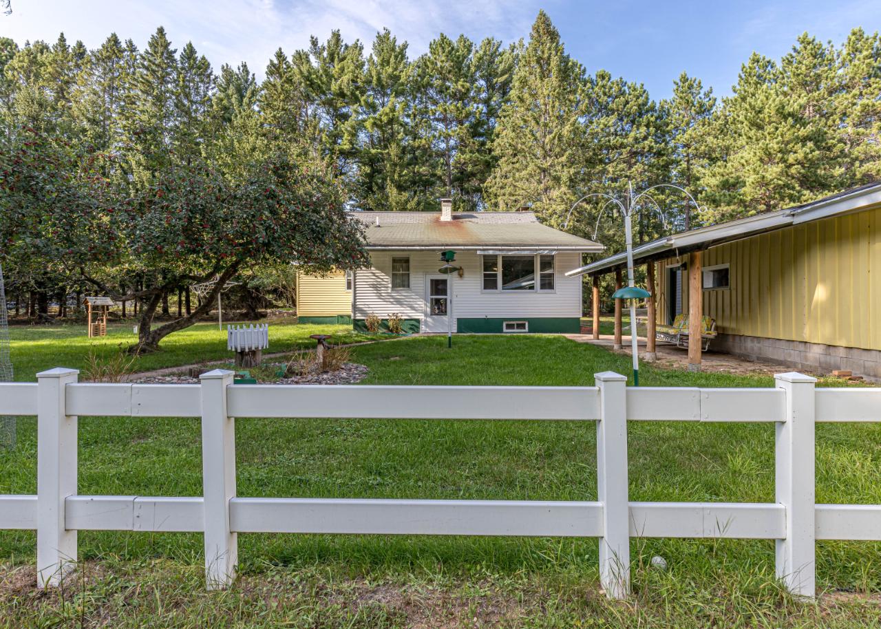 9733 Country Ln Redman Realty Group