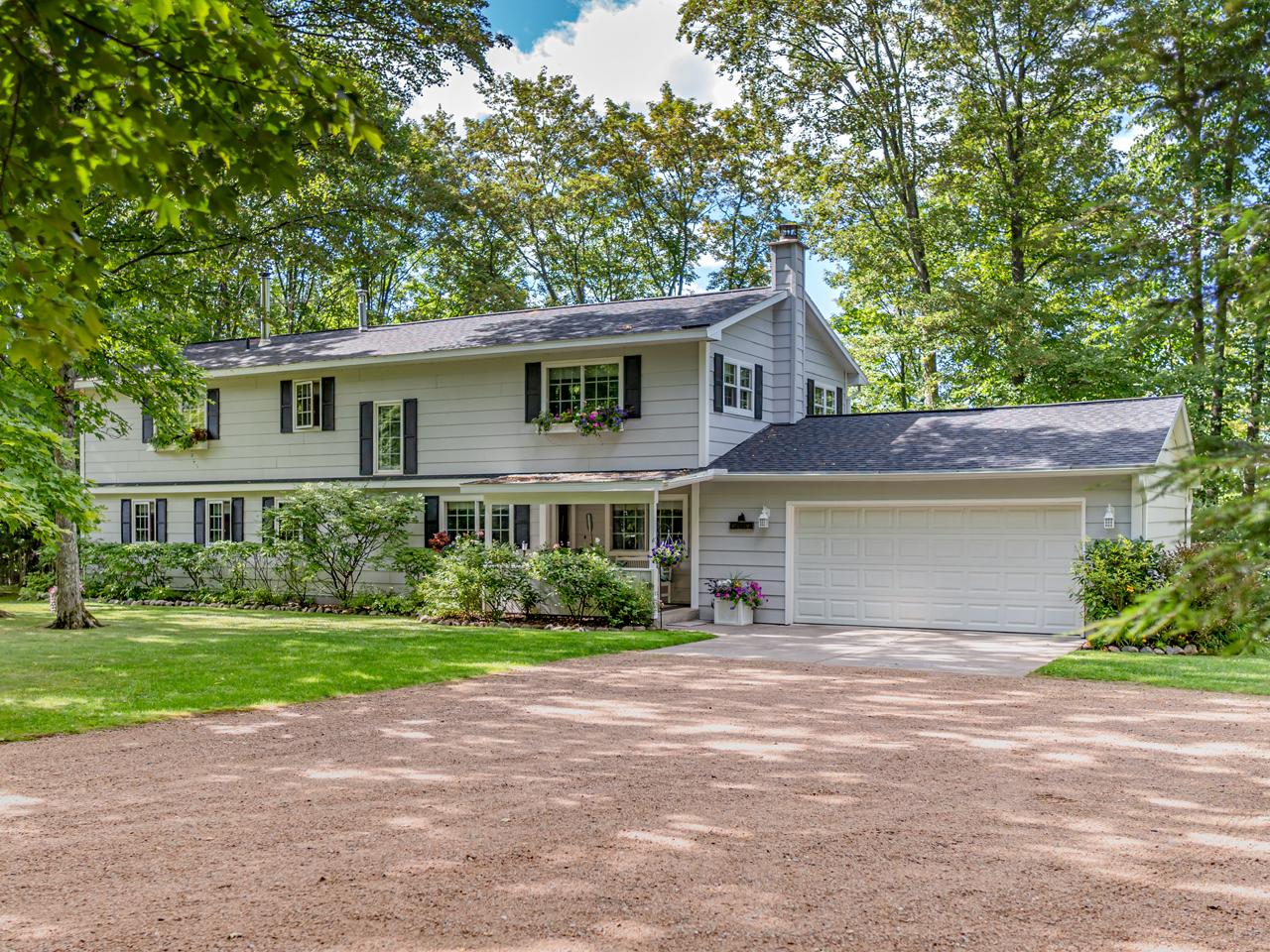 6751 Maple Rd Redman Realty Group