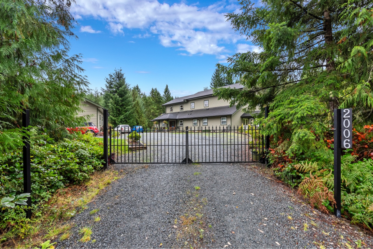2006 Sooke Lake Rd Pemberton Holmes