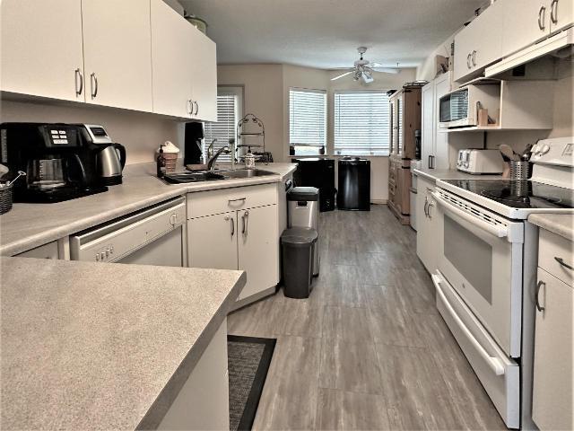 552020 Robson Place Xposure