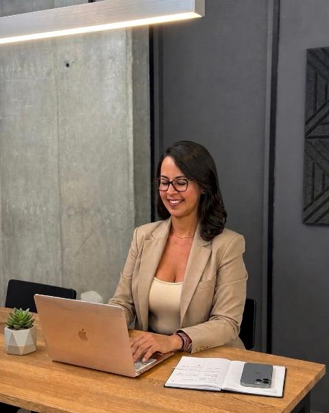Monica Henao Agent Photo