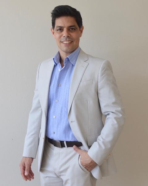 Leo Gonzalez Agent Photo