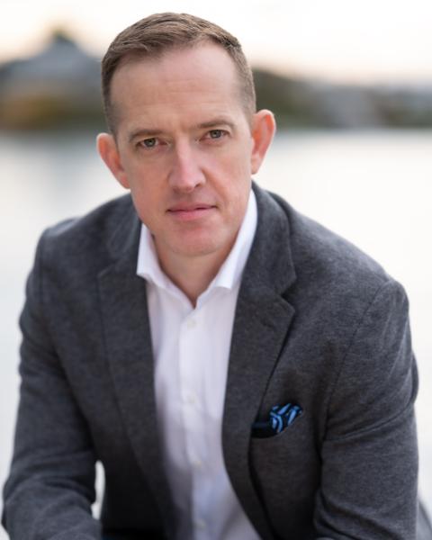 Angus Ross Agent Photo