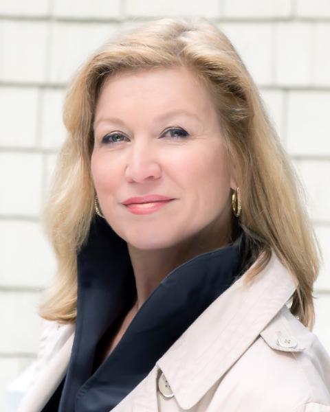 Deb Scott Agent Photo