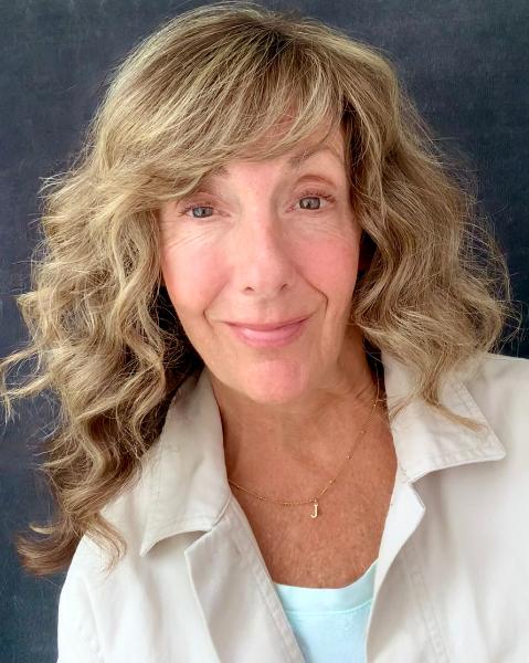 Janine Foreman Agent Photo