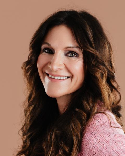 Amy Nowak Agent Photo