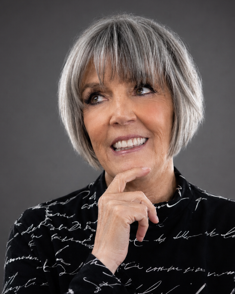 Joanne Hatch Agent Photo