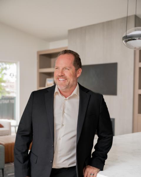 Samuel Ennis Agent Photo