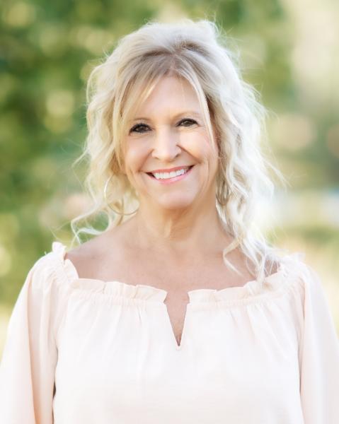 Brenda Schmidt Agent Photo