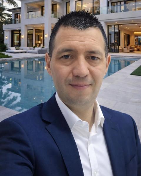 Juan David Carrion Gonzalez Agent Photo