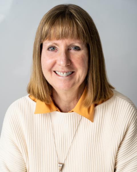 Linda Mcneill Agent Photo