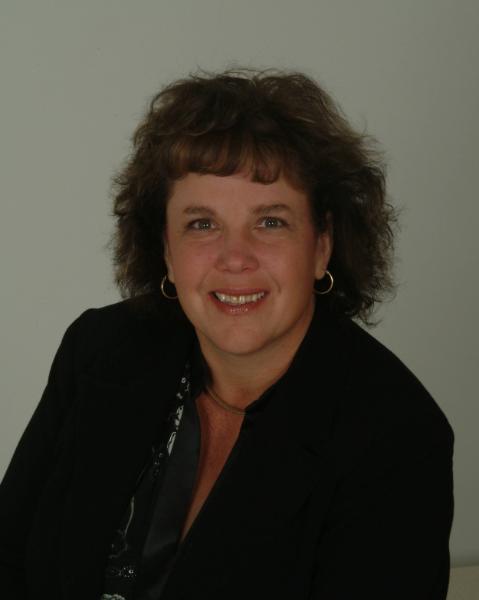 Denise Bouwmeester Agent Photo