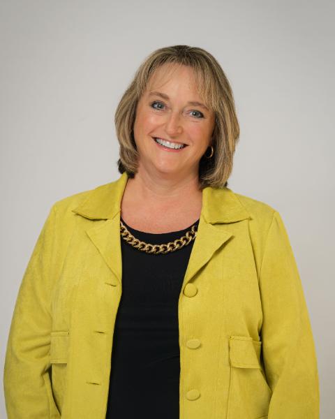 Julie Evans Agent Photo