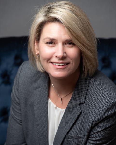 Mona Palfreyman Agent Photo