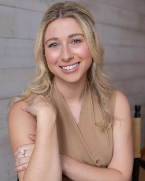 Hannah Hallstrom Agent Photo