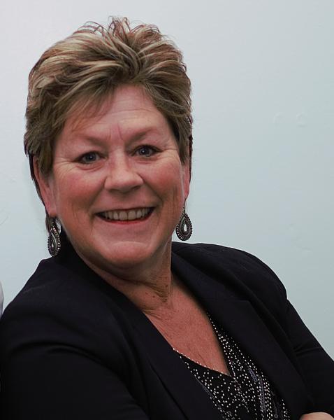 Vickie Ohmenzetter Agent Photo