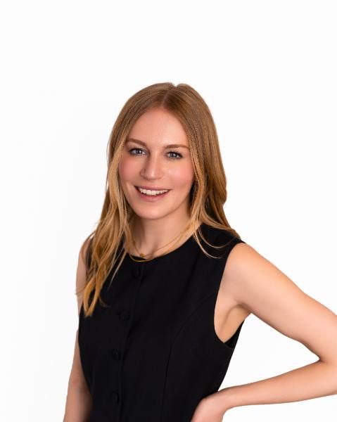 Rebecca Ouellet Agent Photo